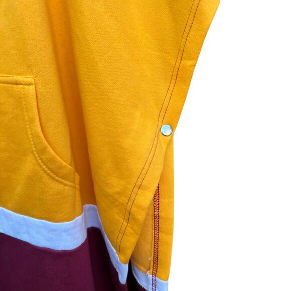 Washington Redskins NFL Hooded Poncho One Size Fits All 30x35 Preowned - Picture 3 of 9